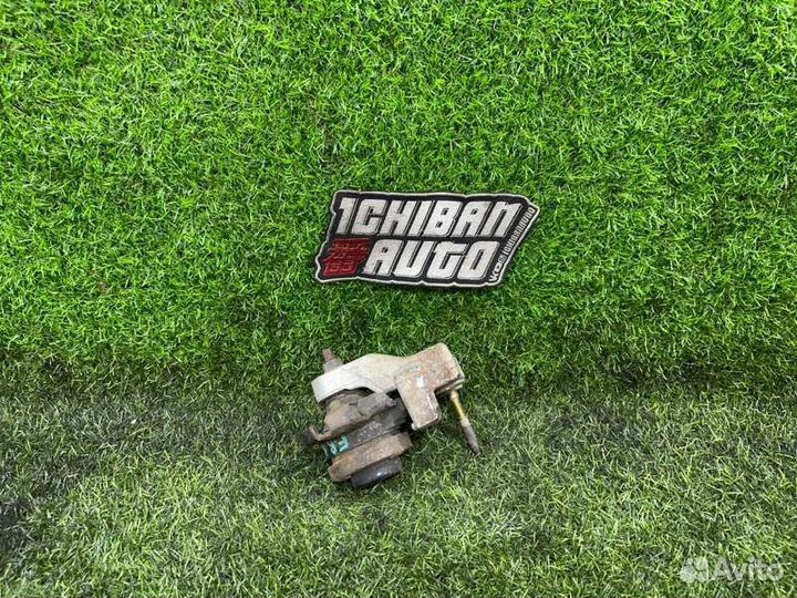 Подушка двигателя передняя правая Honda Fit GD1