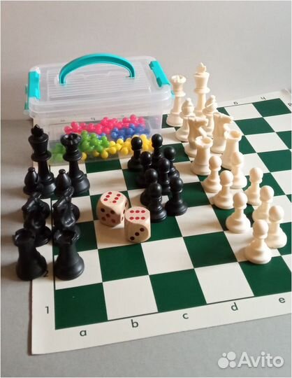 Шахматы пластиковые 