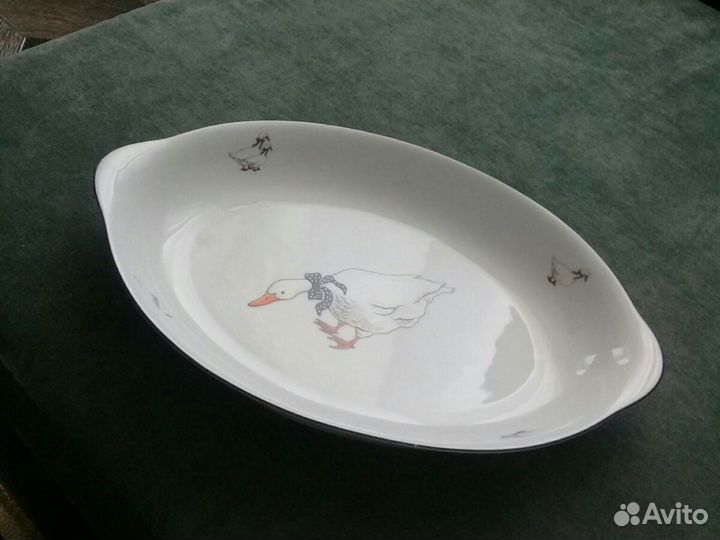Большое глубокое блюдо фарфор 