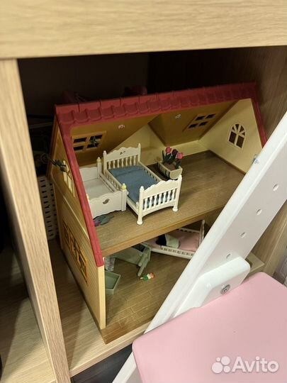 Домик кукольный