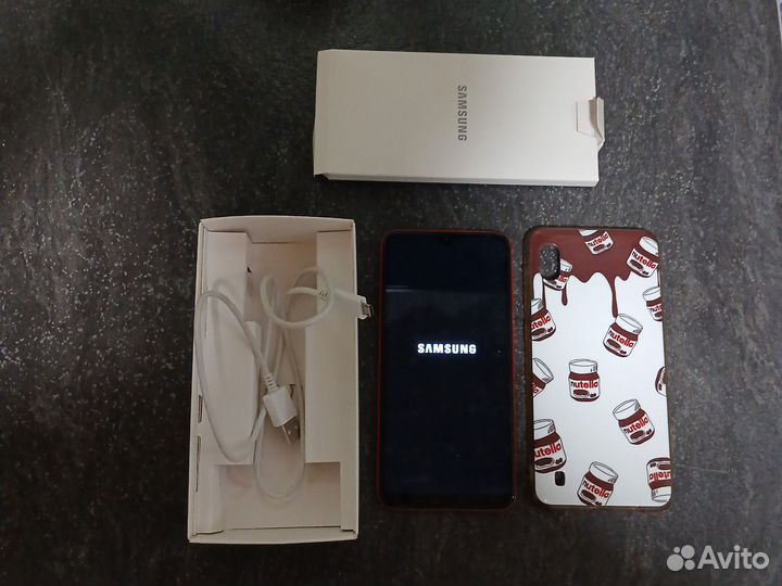 Samsung Galaxy A10, 2/32 ГБ