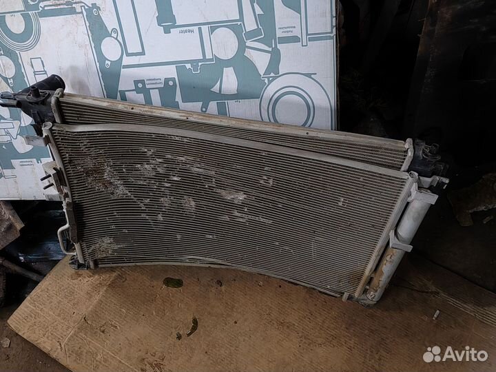 Продам радиатор охлаждения и кондиционера
