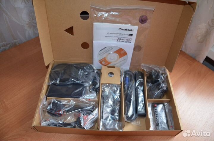 Видеокамера Panasonic AG-AC 90EN профессиональная