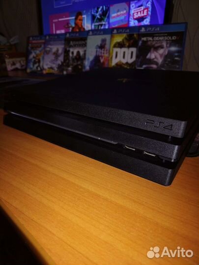 Sony PlayStation 4 Pro + 6 дисков