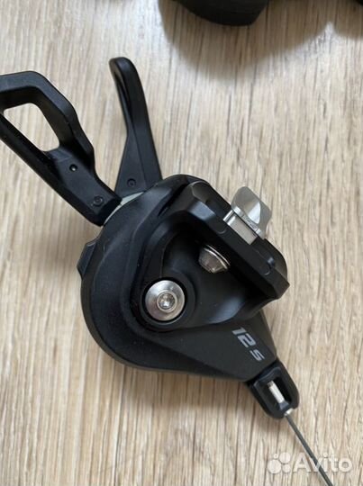 Переключатель и манетки Shimano Deore M6100