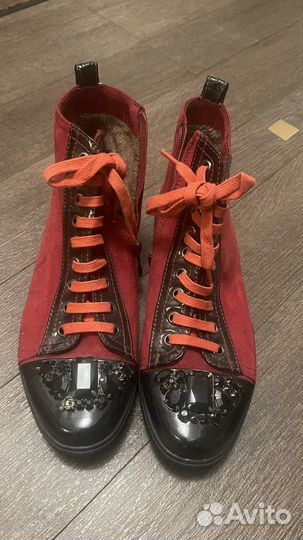 Замшевые ботинки