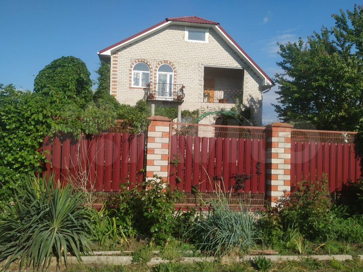 Дом 200 м² на участке 35 сот.