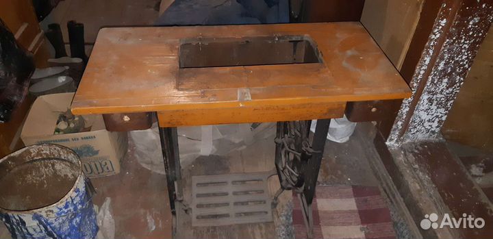 Станина швейной машины есть и ещё одна станина