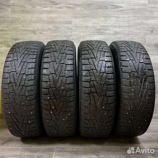 Roadstone Winguard WinSpike SUV 225/65 R17