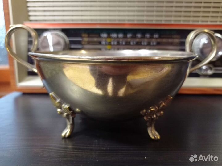 Старинная вазочка на ножках латунь серебрение