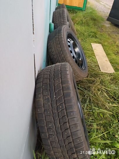 Зимний комплект колес с дисками 195/65/15