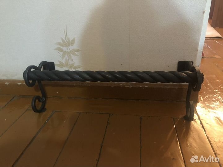 Подставка под ноги/ штанга для одежды