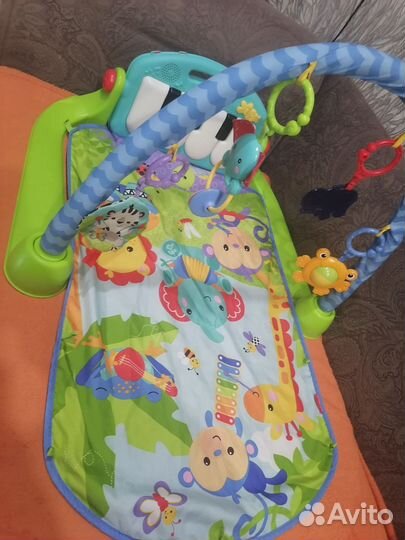 Развивающий коврик пианино fisher price