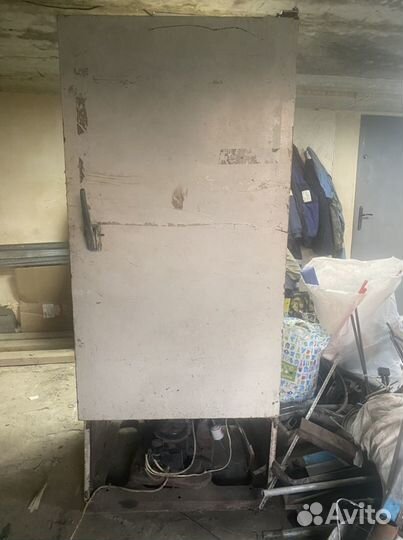 Холодильник промышленный