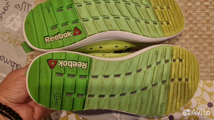 Кроссовки reebok 35-36