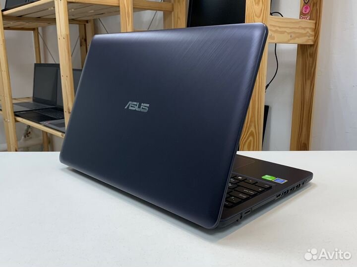 Как новый игр. asus 2020г./8gb/mx110 2gb/SSD