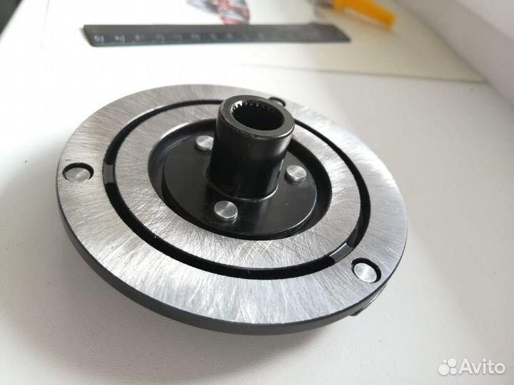 Прижимная пластина Rio,Hyundai Solaris 976441J000