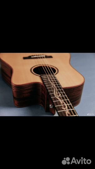 Акустическая гитара