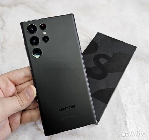 Samsung Galaxy S22 Ultra, 12/256 ГБ