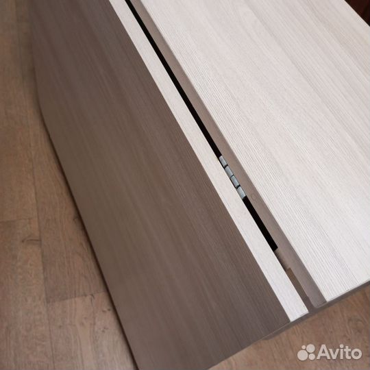 Стол книжка