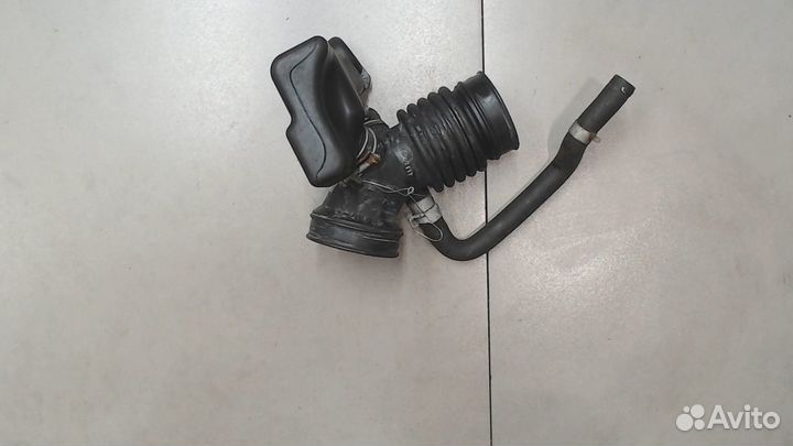 Патрубок воздушного фильтра Nissan Primera P12, 20