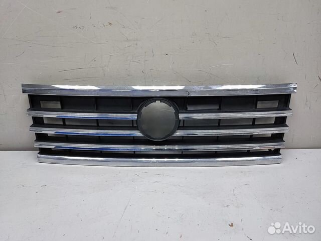 Решетка радиатора VW touareg 3 2018-нв 760853651K