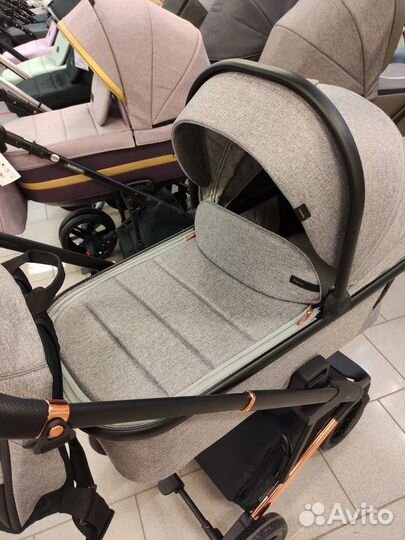Детская коляска новая 2 в 1