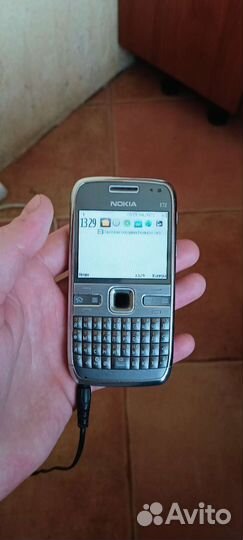 Телефон nokia e72