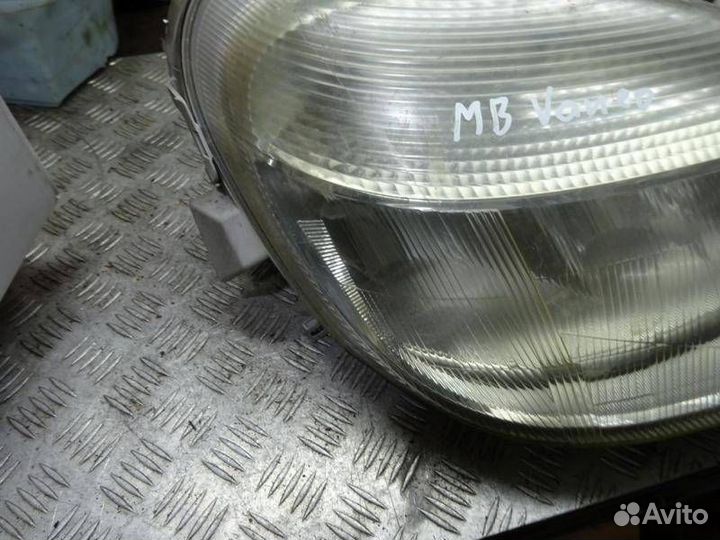 Фара правая Mercedes-Benz Vaneo W414 2003