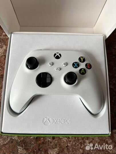 Геймпад беспроводной Xbox Wireless белый