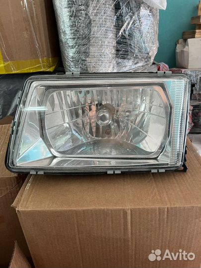 Фара передняя левая Ауди 100 82-90