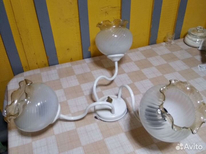 Светильники люстры бра