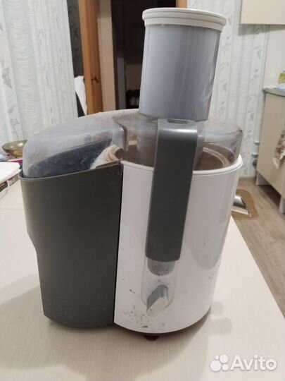 Соковыжималка центробежная