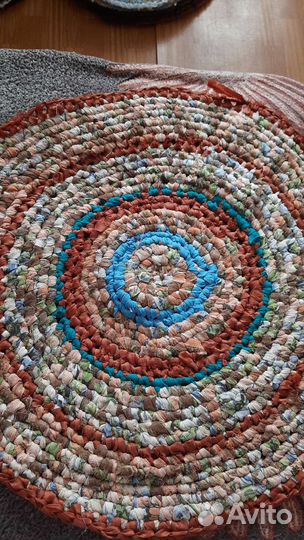 Коврики круглые вязаные