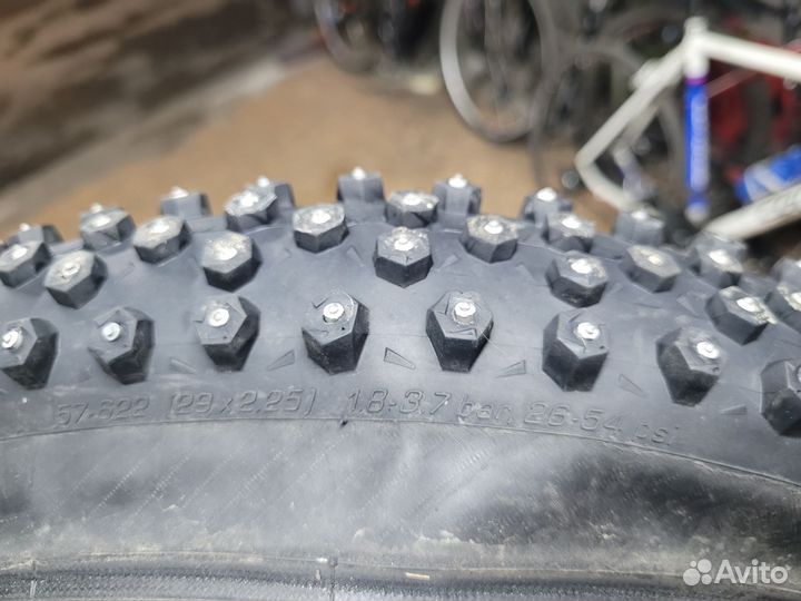Покрышки зимние шипованные 29 schwalbe ice spiker