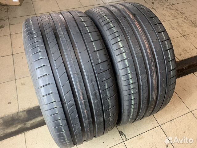 Pirelli P Zero PZ4 285/30 R22