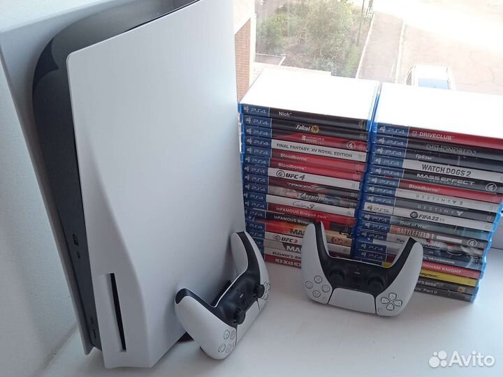 PlayStation 5 (Новая) 2 Джойстика I UFC I FIFA