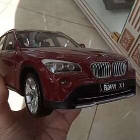 BMW X1 1:18 Kyosho