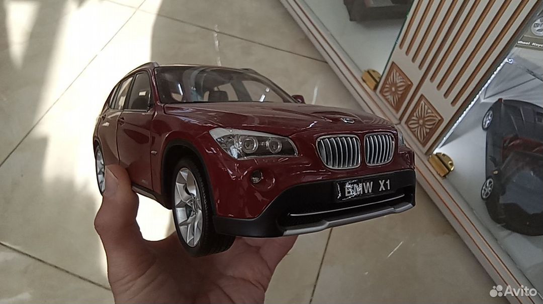 BMW X1 1:18 Kyosho