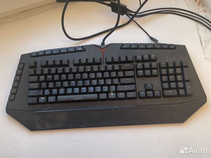 Игровая клавиатура Lenovo