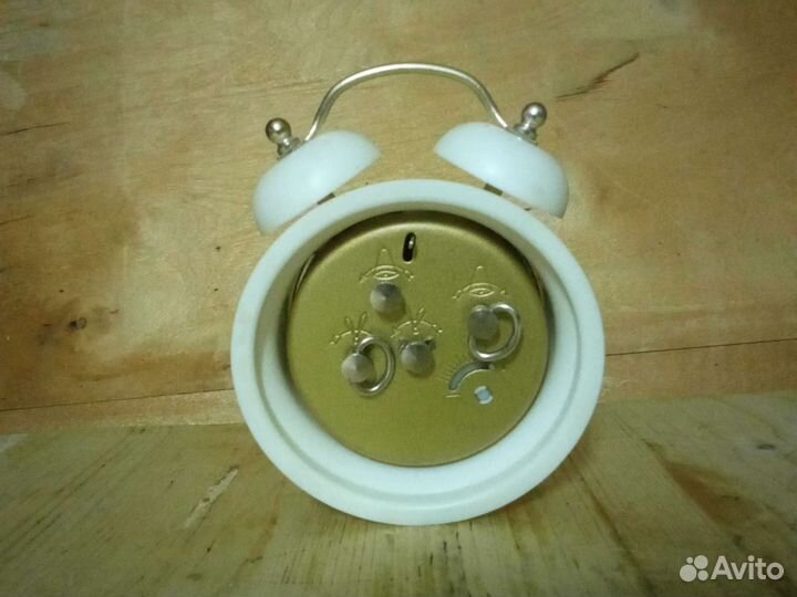 Часы будильник СССР