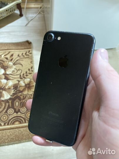 Телефон iPhone 7 32gb обмен