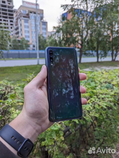 Телефон Samsung galaxy a50