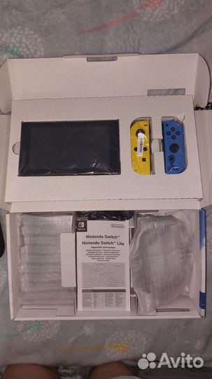 Продам игровую приставку Nintendo switch