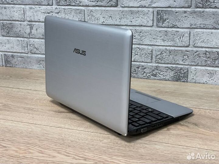 Нетбук: Asus eee PC 1215N