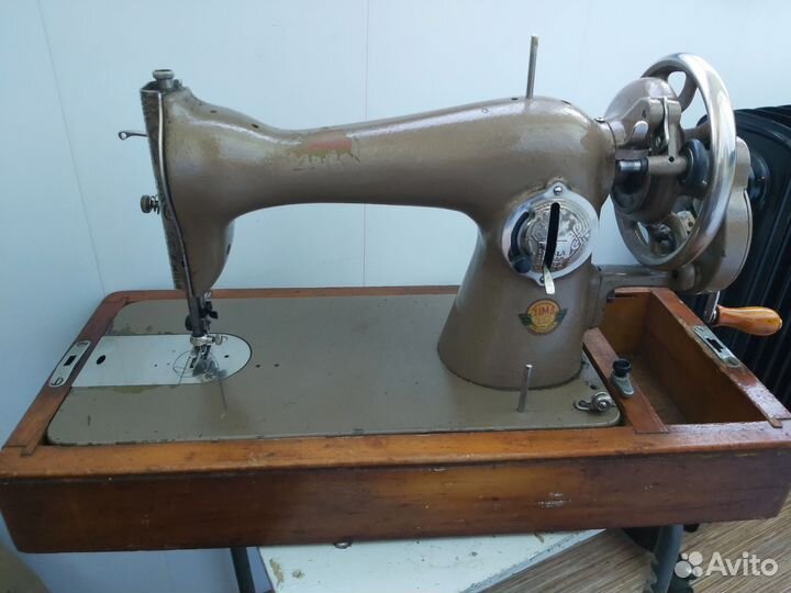 Машинка швейная пмз им. Калинина. СССР