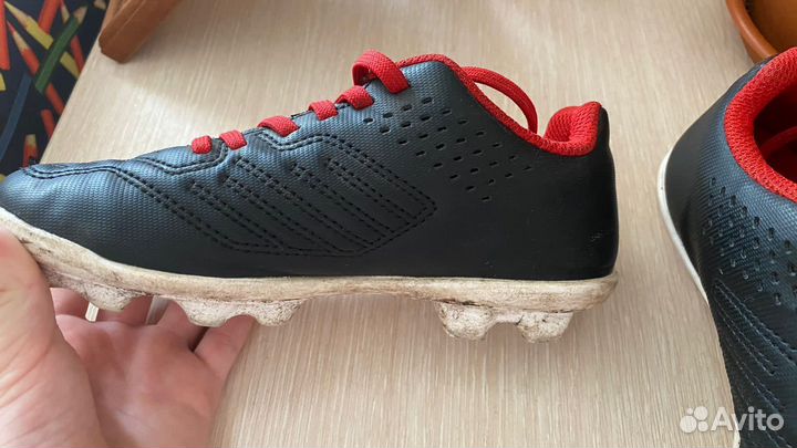 Детские футбольные бутсы