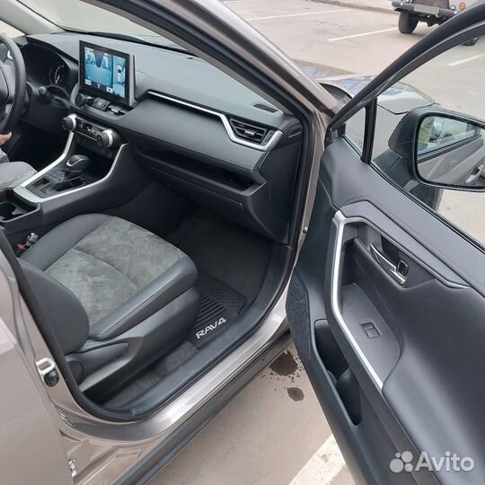 Toyota RAV4 2.0 CVT, 2022, 39 000 км