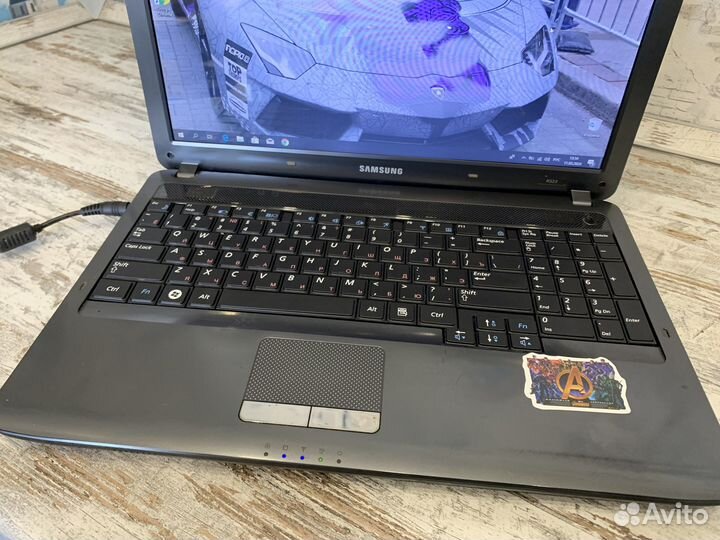Добротный Samsung (15'6/120GB/RAM 3GB)