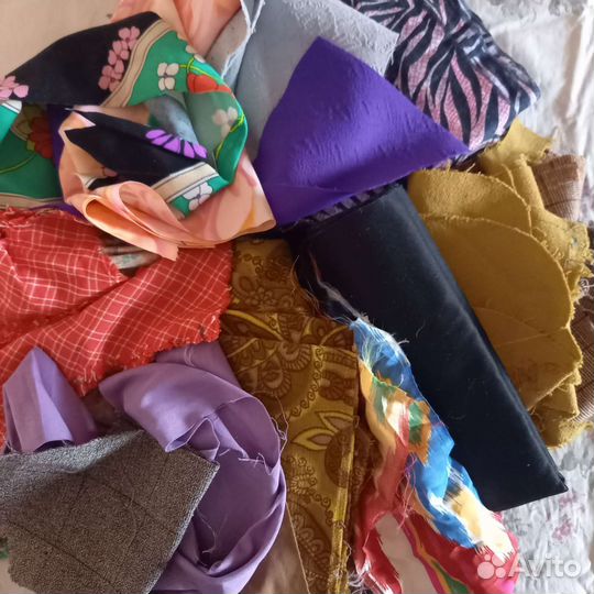 Лоскуты ткани для рукоделия,пэчворк